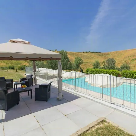 Lovely With Pool In Chianti Daire Montaione