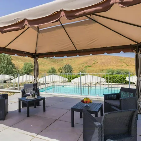 Lovely With Pool In Chianti Daire Montaione